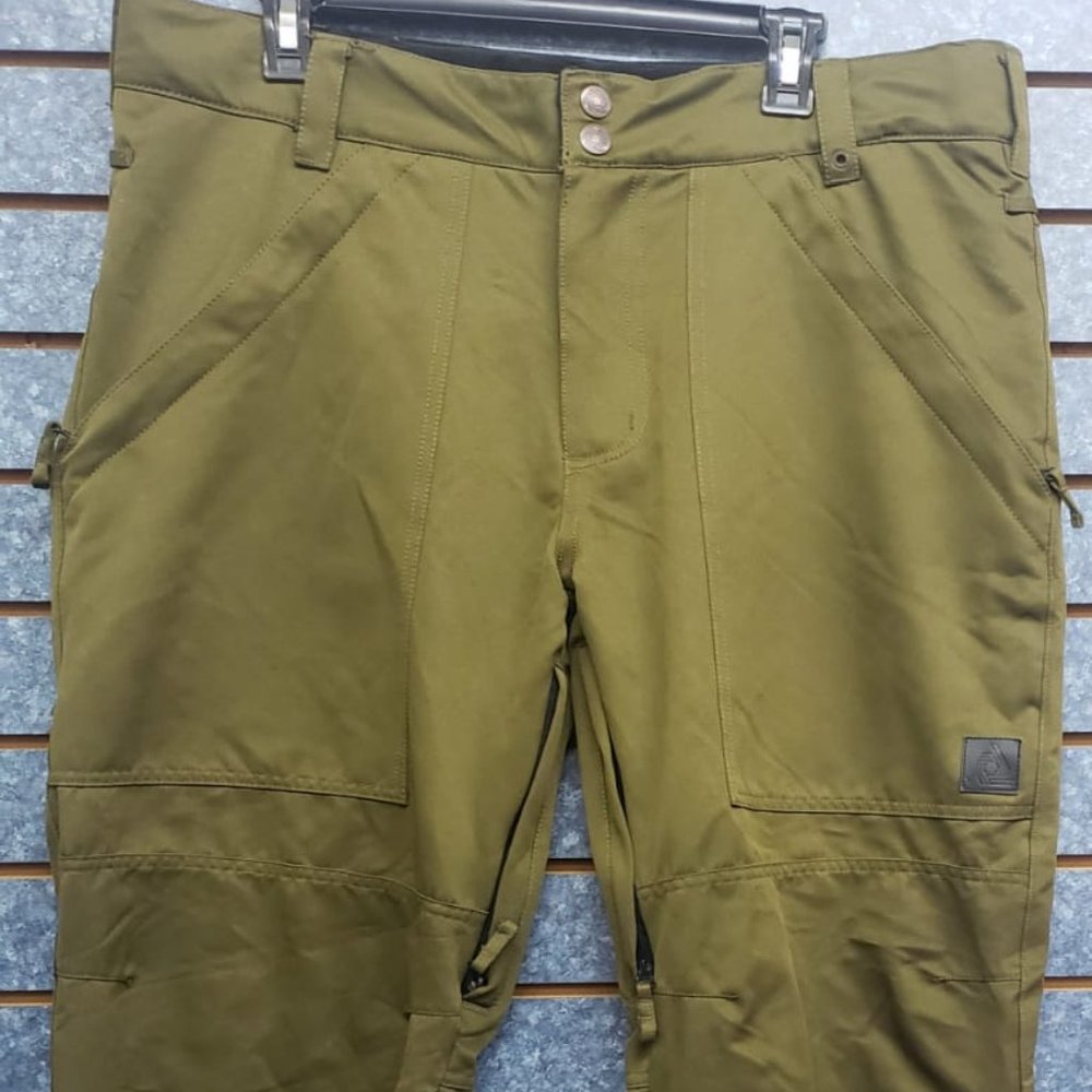 APERTURE  Men's Green Insulated Snowpants.     M